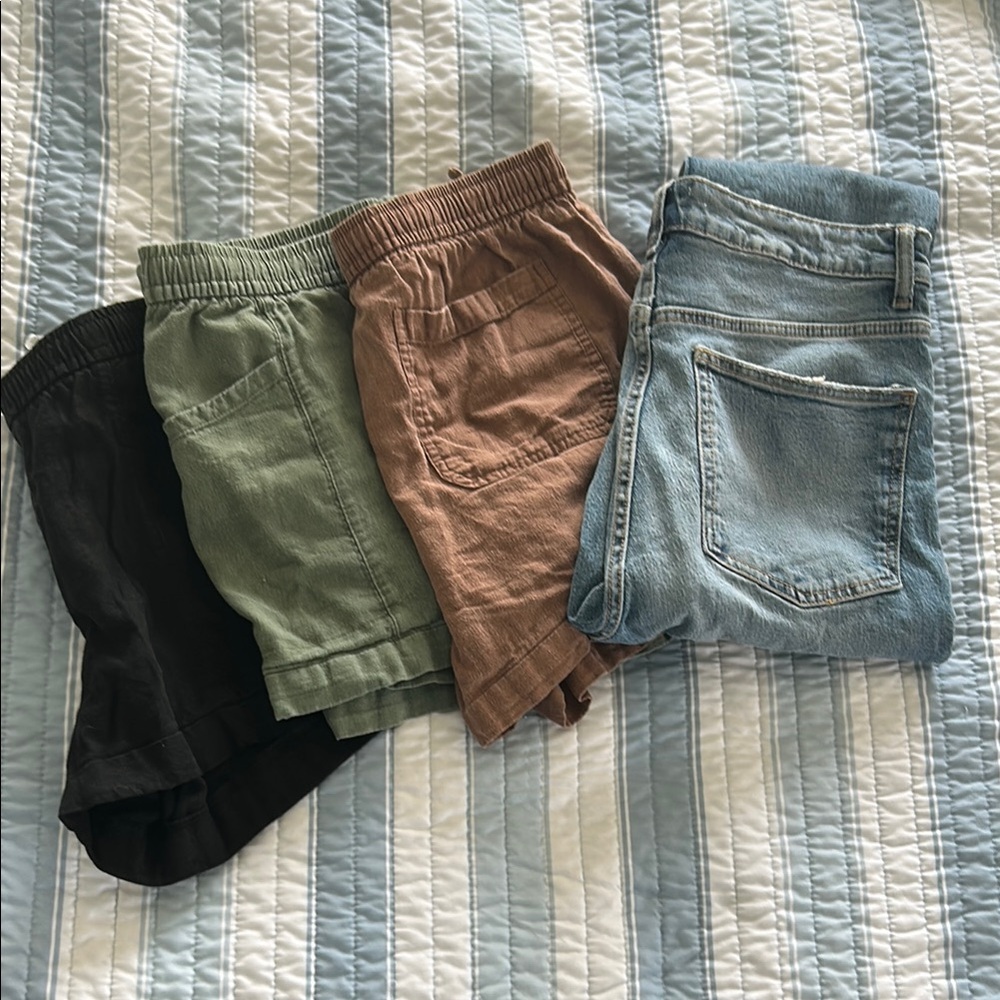 Lot of three shorts, one jean